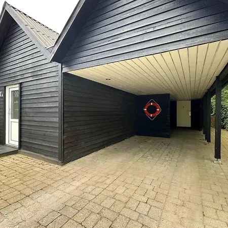 Nikolce - 600m From The Sea By Interhome